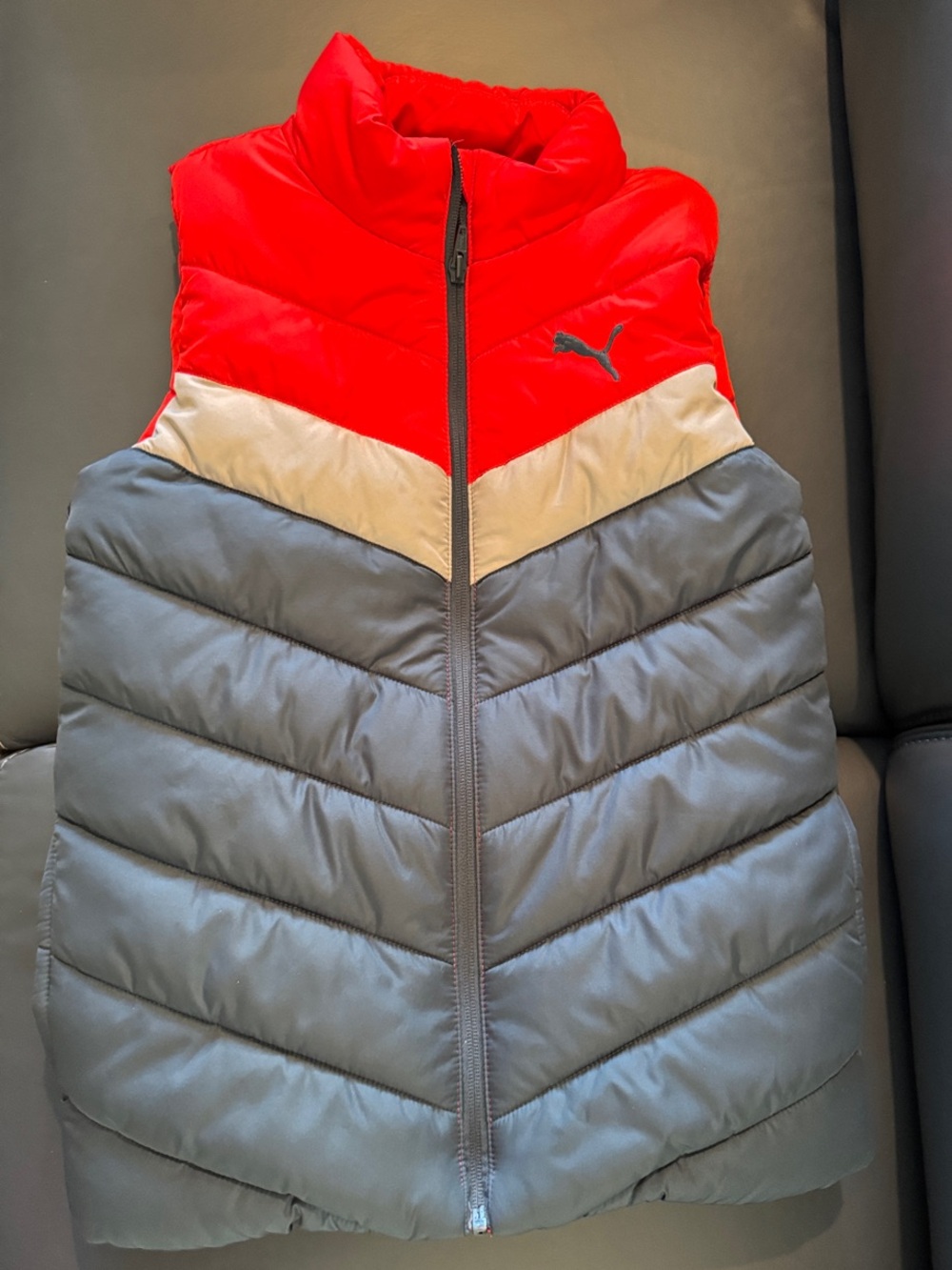 Puma Red, Cream & Navy Blue Chevron Puffer Vest size M